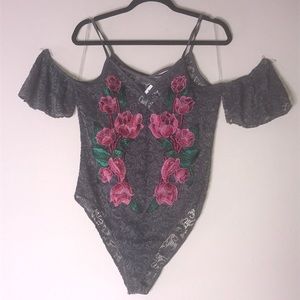 Charlotte Russe | grey cold shoulder lace knit bodysuit , floral rose pink print
